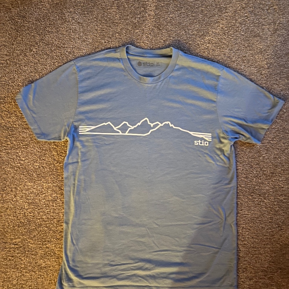 Men's Stio t-shirt